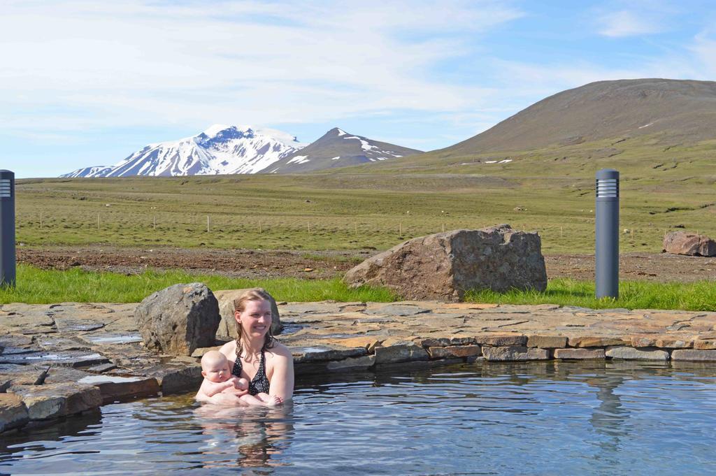 Laugarfell Accommodation & Hot Springs ภายนอก รูปภาพ