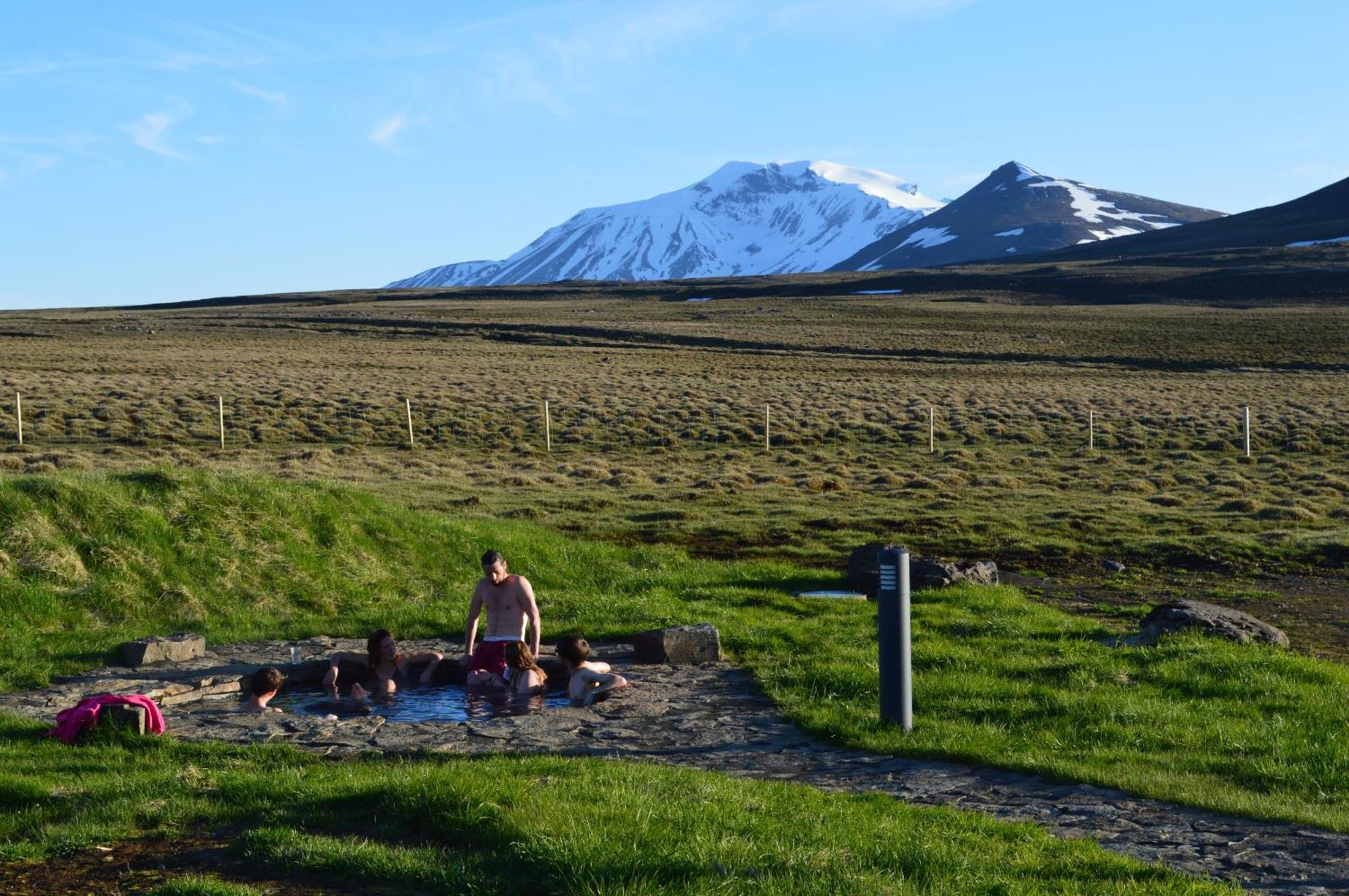 Laugarfell Accommodation & Hot Springs ภายนอก รูปภาพ